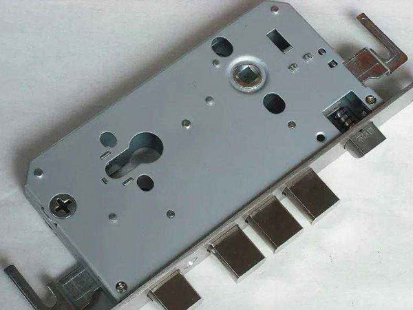 平坝24小时上门开锁公司