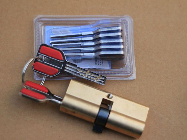 平坝24小时上门开锁公司